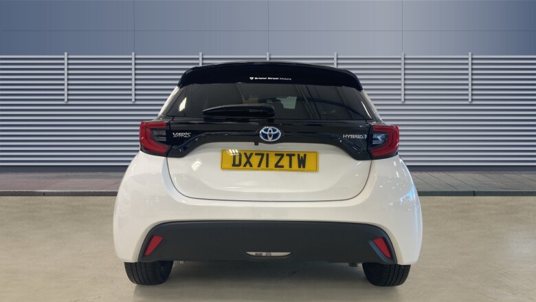 Toyota Yaris 1.5 Hybrid Design 5dr CVT Hybrid Hatchback